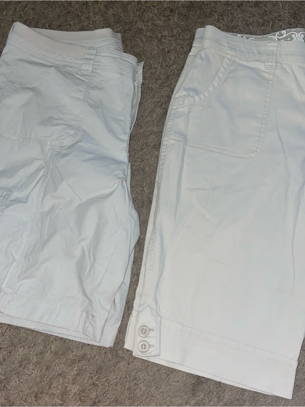 Gloria Vanderbilt Cream Women's Bermuda Shorts (lot of two)
